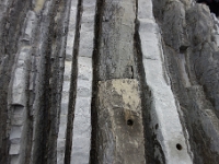 DSC1880  Les trous sont les traces des prélèvements pour mesures du paléomagnétisme.