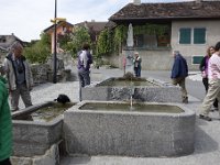 DSC3469  Fontaine en calcaire de Saint-Triphon