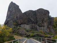 DSC1651 DxO  Arrêt 6 : Prades sur le bord de l'Allier, une coulée de vallée avec colonnade et entablement