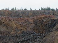 DSC1805 DxO  Arrêt 3: Carrière de Bournac. Exploitation de plusieurs coulées de basalte.