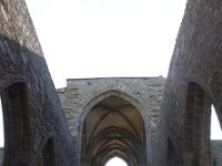 DSC0101  Les ruines de l'église abbatiale alliant roman 11è-12è siècle et gothique 13è-15è siècle