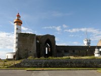 DSC2210 DxO  Arrêt 1 : la pointe Saint-Matthieu : le phare, les ruines de l'Abbaye bénédictine, le sémaphore à l'arrière plan