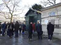 DSC2456  Rendez-vous devant l&#39;entrée des Catacombes place Denfert- Rochereau