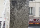 IMG 0789 DxO  Fontaine de la place Jussieu. Granite à grands fedspaths blancs et enclaves sombres.