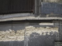 Pour en savoir plus sur l&#39;effet de la pollution sur les pierres calcaires : voir le site éducation de météo-France  http://education.meteofrance.fr/dossiers-thematiques/le-fonctionnement-de-l-atmosphere/la-composition-de-l-atmosphere/lozone-polluant-des-basses-couches#